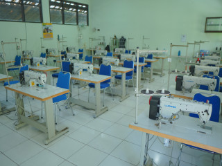 Ruang Praktik Produksi Busana
