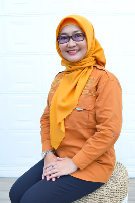 INGE EMMY ARTANTIE, S.Pd., M.Pd.