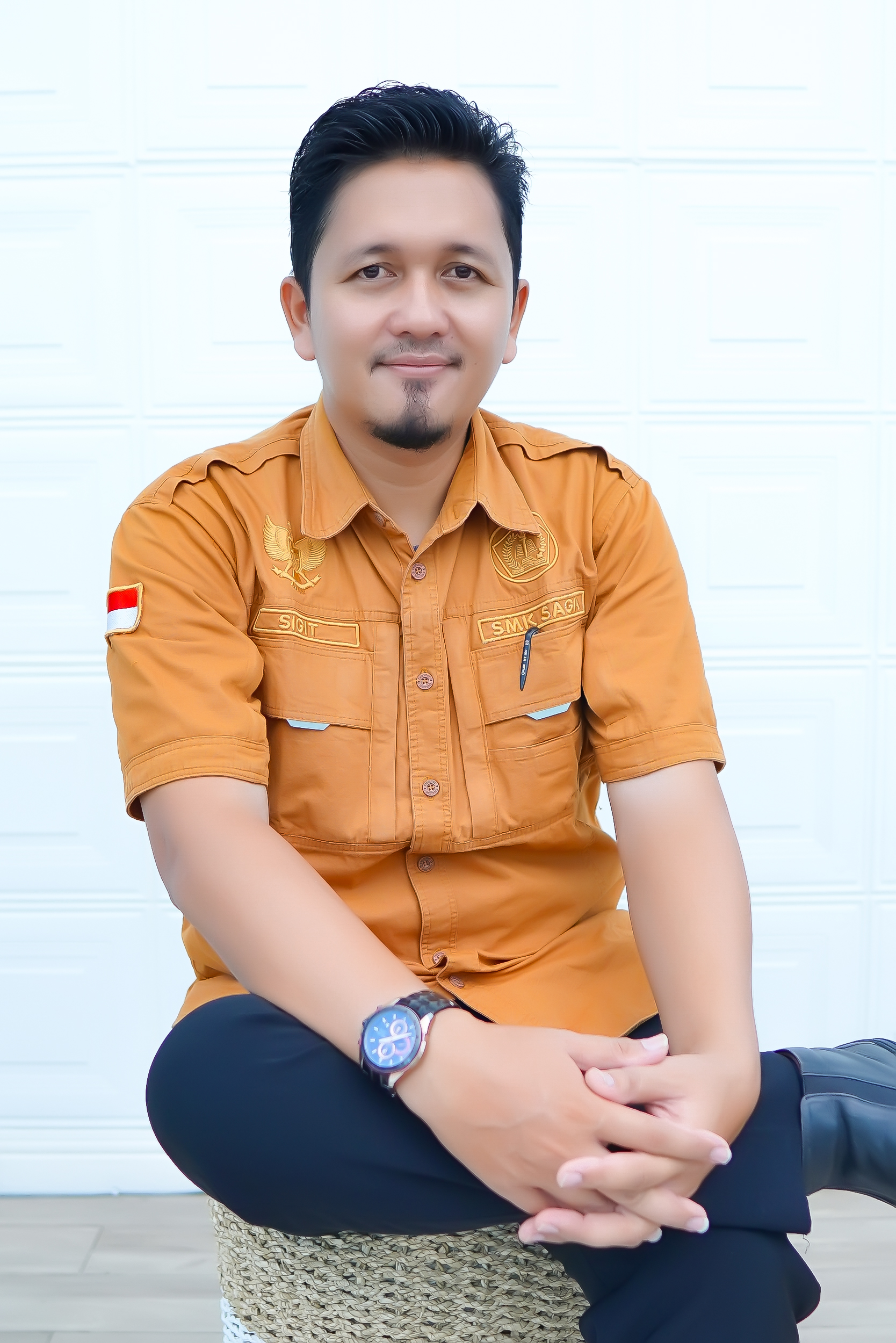 SIGIT TRI WIBOWO, S.Pd., M.Pd.