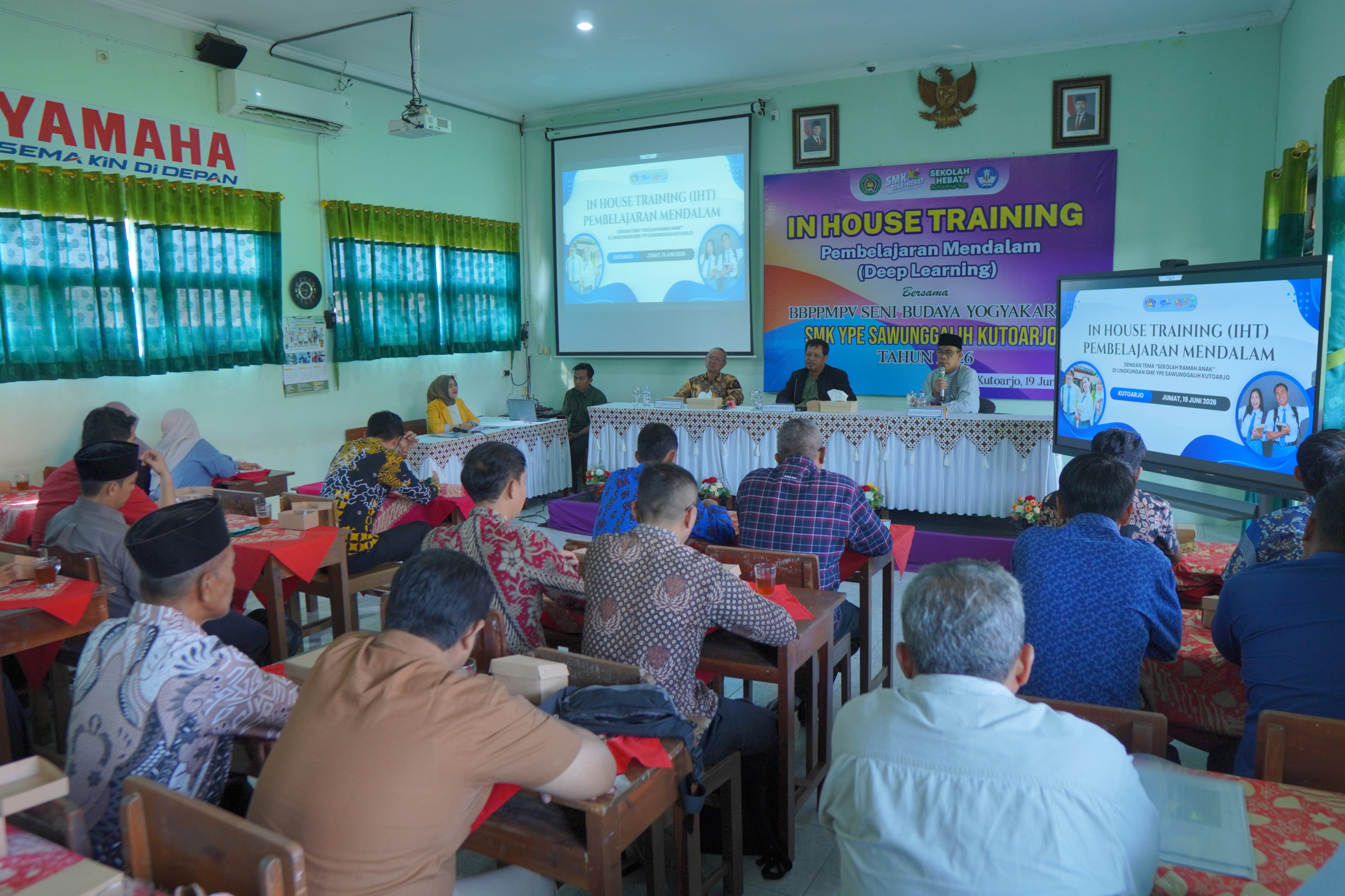 SMK YPE Sawunggalih Gelar IHT Sekolah Ramah Anak untuk Perkuat Kompetensi Pendidik