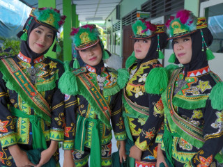 Tari
